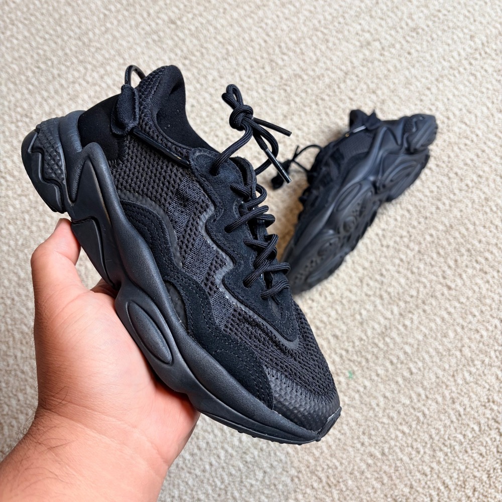 Adidas Ozweego Triple Black Mesh Suede Chunky Sneakers EE6999 Kids 3.5 Womens 5
